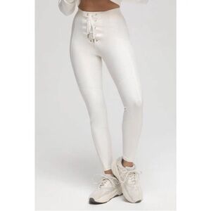 Good‎ American NWOT size 1 small The Bombshell ivory  Lace-Up Leggings